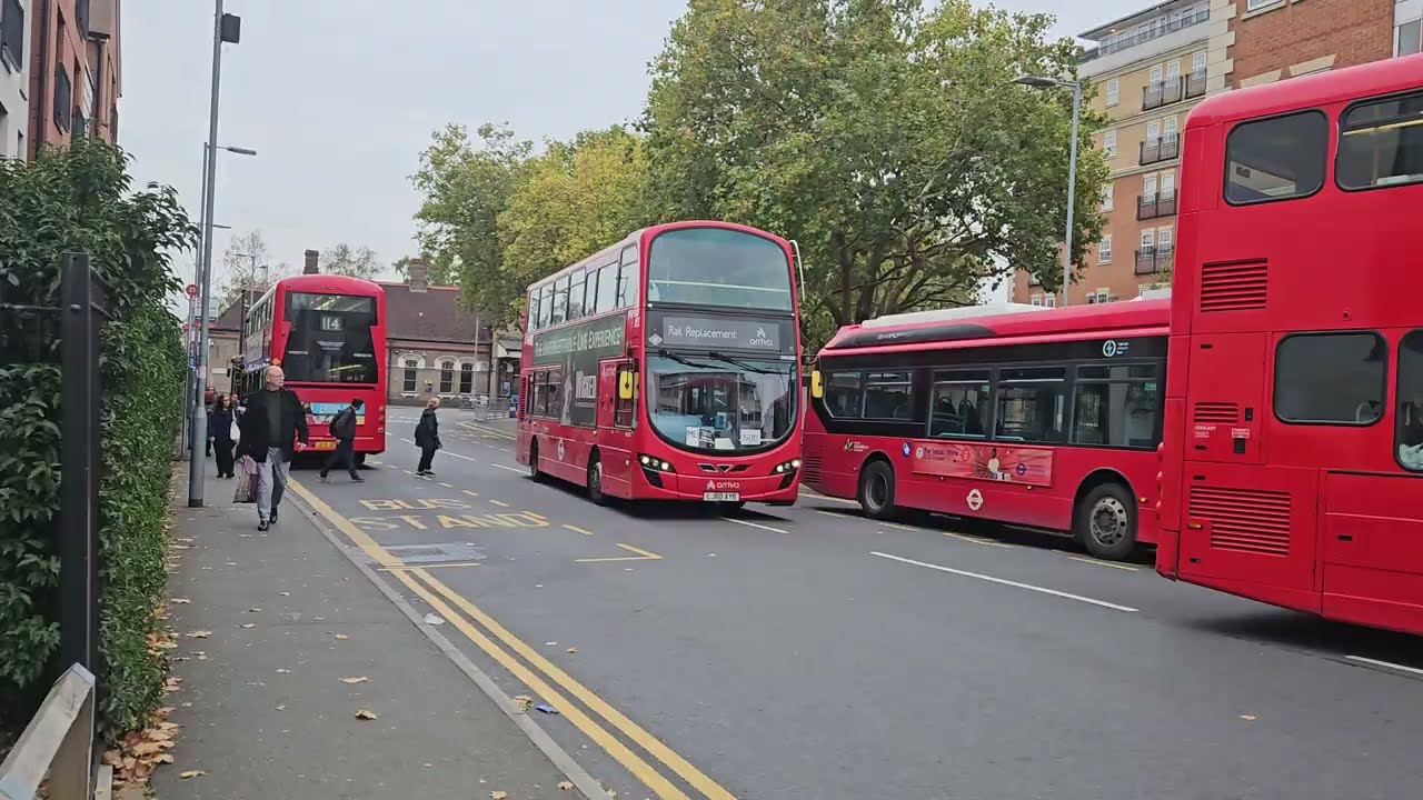 Metropolitan Line Rail Replacement Buses (Arriva) in Ruislip 