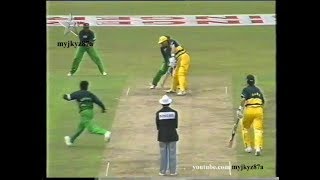 Mushtaq Ahmed Vs Clueless WAUGH Brothers - Both Stumped Out - Singer World Series 1994