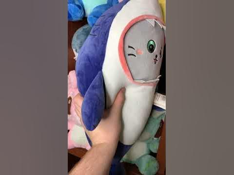 Кот в акуле - YouTube