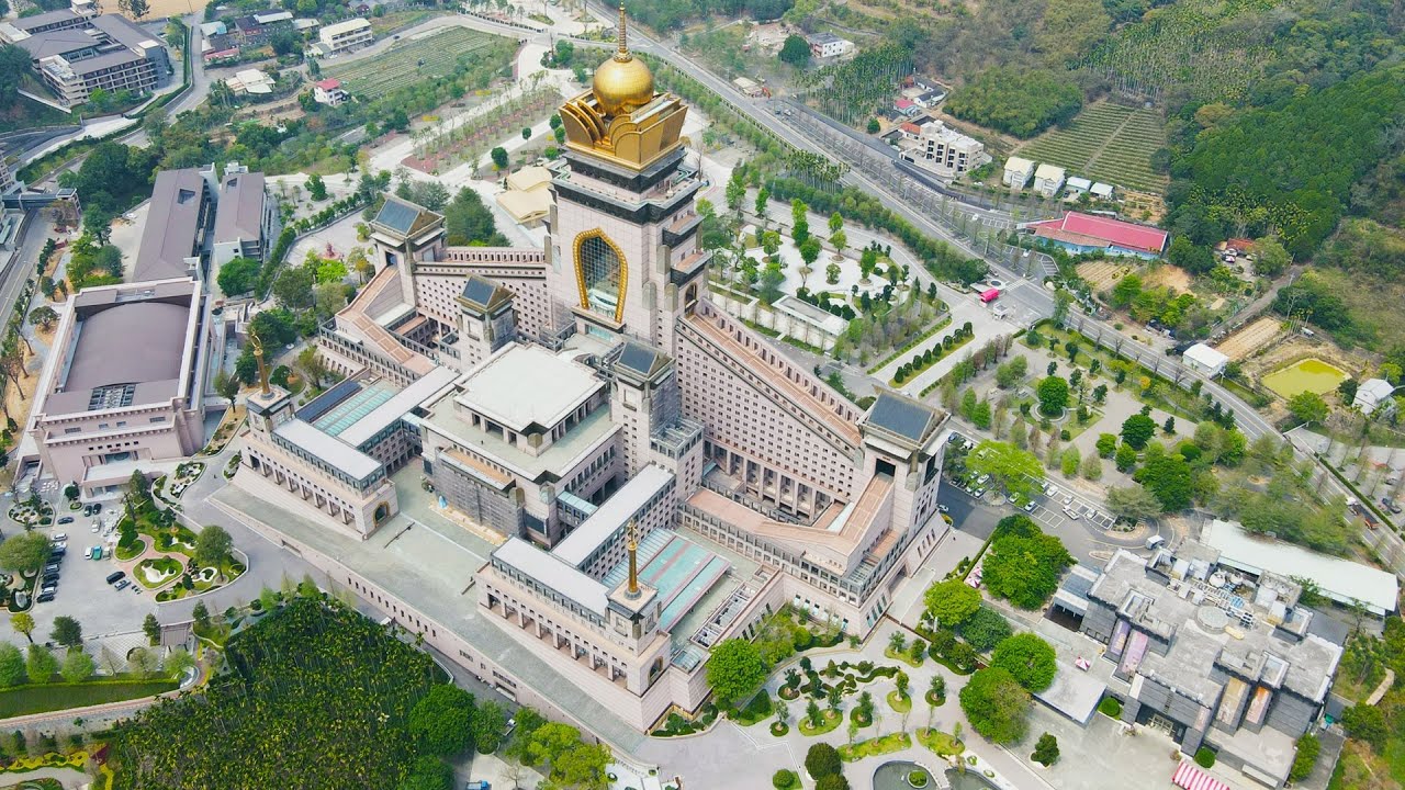 2000萬人都不曾近看的視角，中台禪寺～金碧輝煌下安定大中部力量的佛國淨土