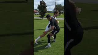 How to Nutmeg Someone with an Elastico ⚽️🔥