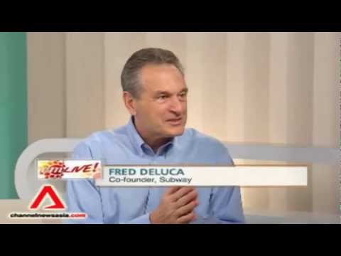 Video: Fred Deluca Nettovärde: Wiki, Gift, Familj, Bröllop, Lön, Syskon