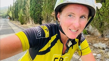 Greece is heating up 🌡 so I climb a mountain range 🥵🤦🏻‍♀️