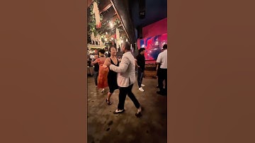 Alejandro Sol and Lorel Sim dancing Salsa LA Style!