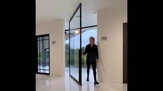 Portapivot 5730 pivot doors in motion
