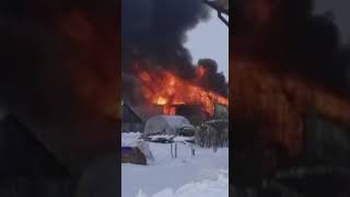 В Твери сгорел двухэтажный жилой дом. Подробнее в нашем Телеграме!