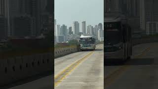 Andando de ônibus no Expresso Tiradentes