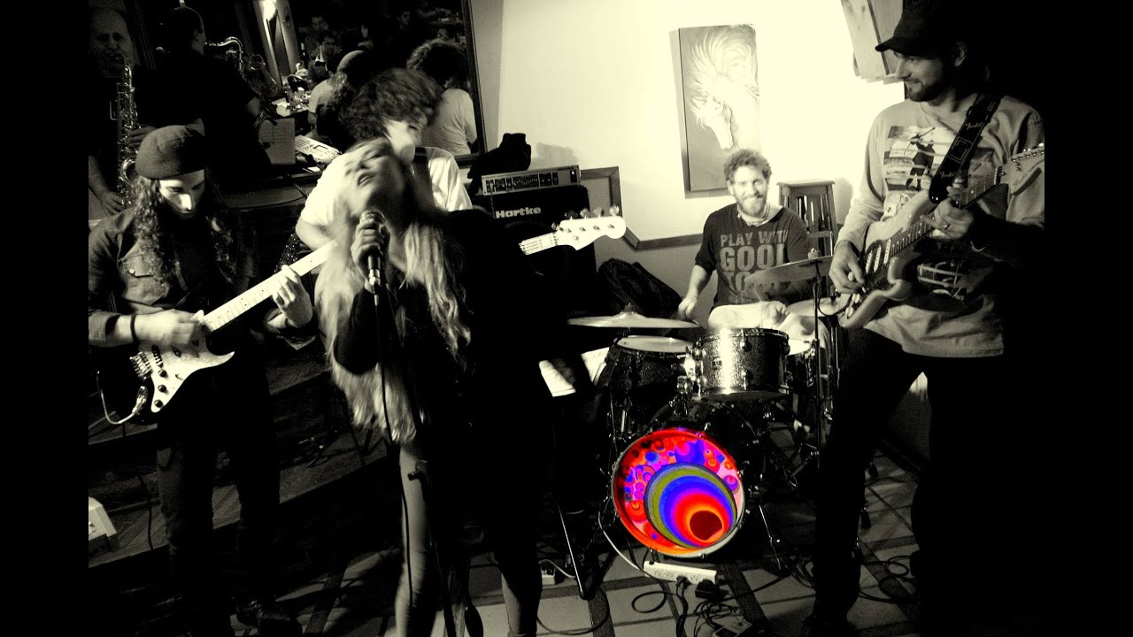 Magnolia "Bamboozled by Love" de Frank Zappa YouTube