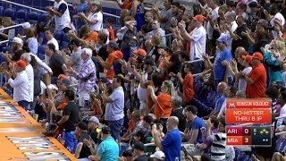 ARI@MIA: Volquez receives cheers before at-bat