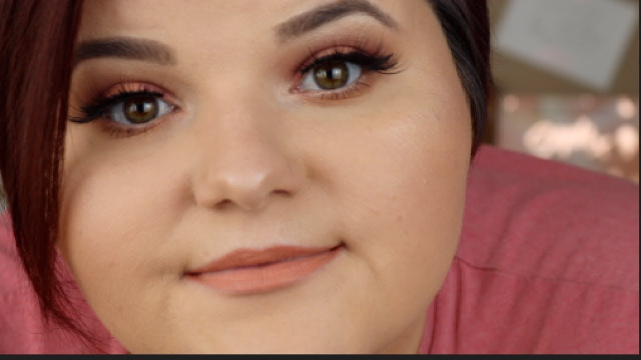 SOFT EYE MAKEUP LOOK | CHARLEANE KNOTT