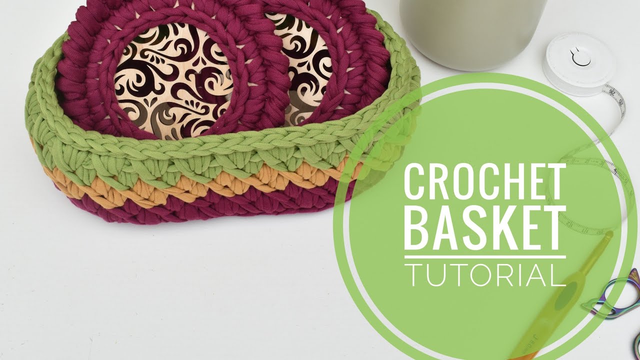 Crochet basket tutorial with Tshirt yarn and wooden base