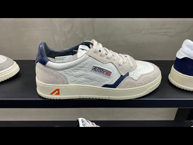 シューズ・サンダルその他 AUTRY Medalist sneakers in white/sand leather Autry Medalist (White/Sand) - Style Code: AULMHE02-WSND