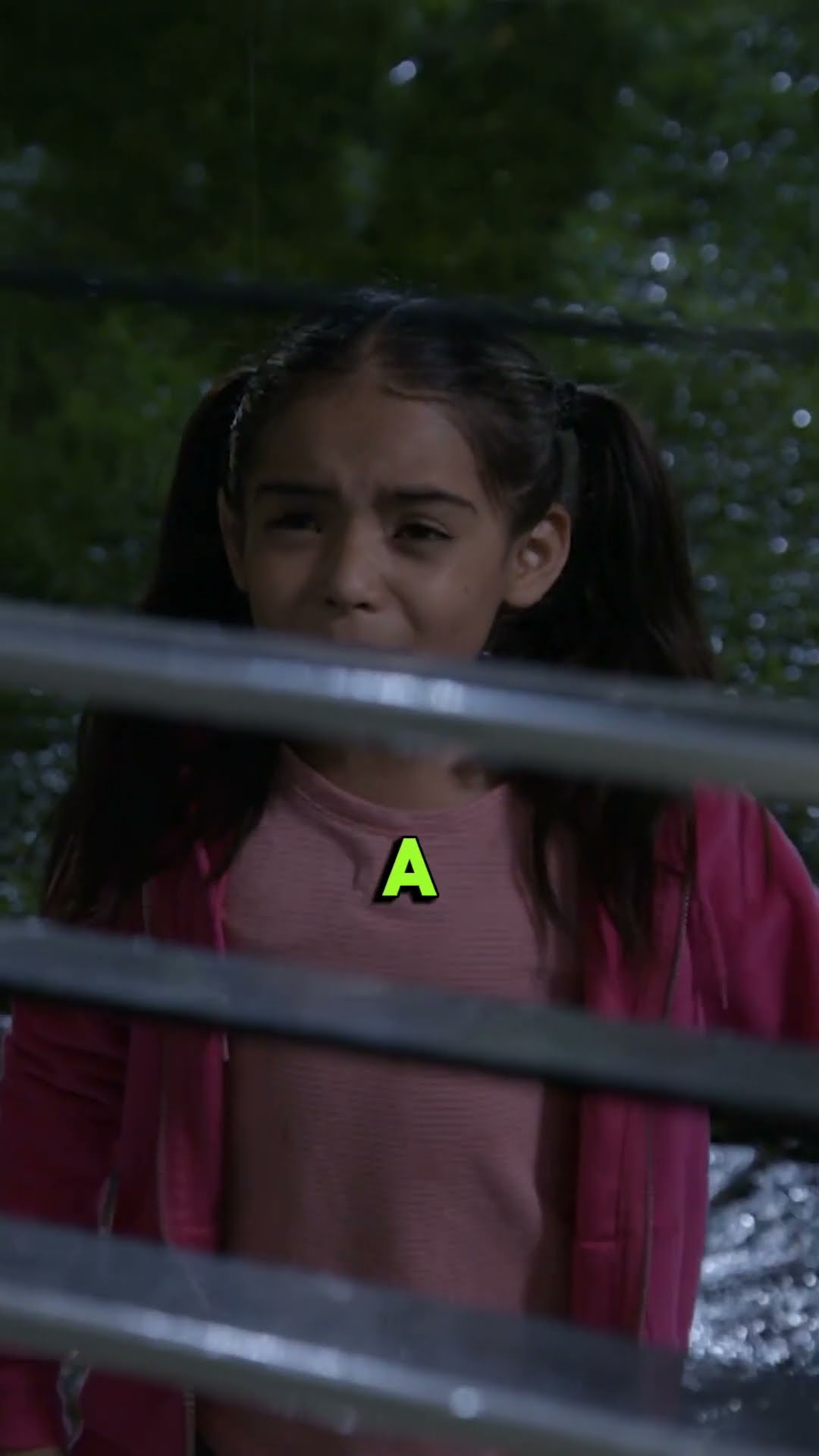 ?? Montse quiere un vaso de leche a media noche #LaRosaDeGuadalupe