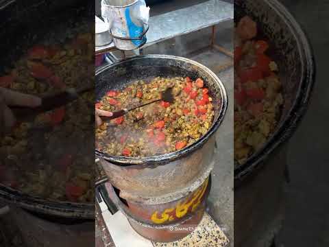 واویشکای داغ بازار صومعه سرا غذا گیلان خوشمزه محلی بازار     