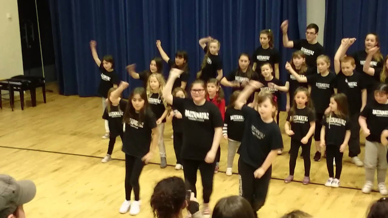 Kids at their Razmataz performance June 2014 - YouTube