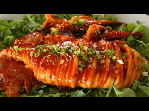 spicy-grilled-squid-(grilled-calamari,-ojingeo-tonggui:-오징어통구이)