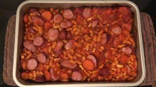 Haricots blancs à la tomate et aux Saucisses (recette facile)