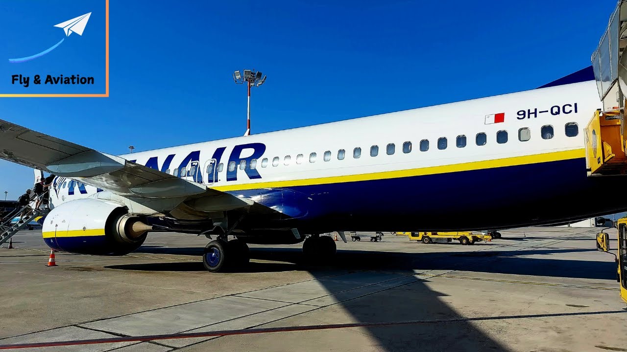 TRIP REPORT | FANTASTIC morning flight! ツ | RYANAIR | Boeing 737-8AS | Verona to Bari