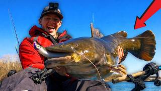 JIGGING For GIANT CATFISH! How To Catch FLATHEAD Catfish On Artificial Lures!