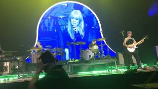 Paramore- AIF beginning San Diego