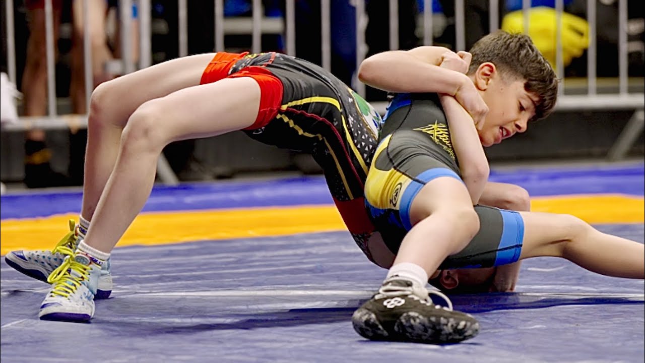 U13 Ryha Dmytro (UKR) vs Achilles Tounousidis (SWE) 32kg. Greco-roman boys wrestling. B-cam-man