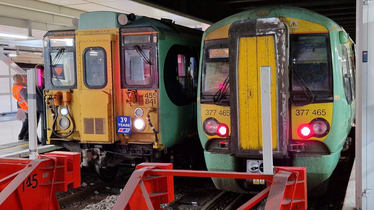 Class 455 Farewell Tour (Metro Marauder) departs London Victoria Station