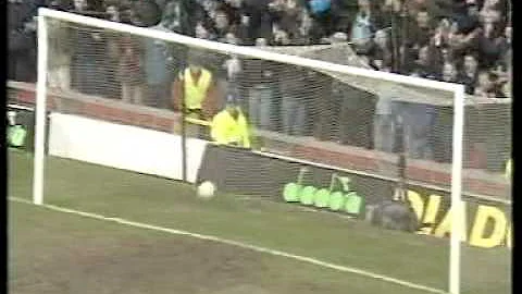 Rosler V Man Utd - Manchester Utd Vs Manchester City FC. Feb 1996 ROSLER GOAL