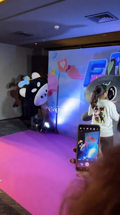 polcasan secretly watching meta..😂👀 #taynew##GMMTVFANIVAL #POLCASAN #ยัยซัง#TOMAFOX #SAMRUAY#เตนิว