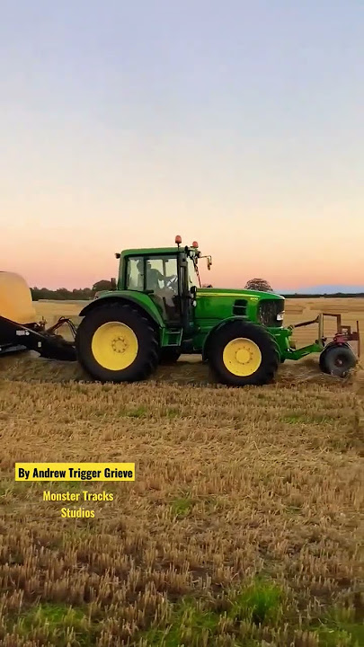 DEERE 6930 『155 Hp/6.8L』on baling action with a N.Holland BB 9060 machine 〔RAW Sound〕- HD #shorts