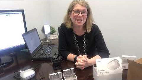 Dr. Dawn Heiman tries out the New Unitron Discover Jump Rechargeable Hearing Aids - Part I