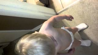 Ethan fights a bath.3gp