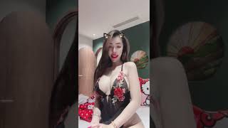 Yêu Bé Thì Like Và Đăng Ký Kênh Cho Bé Nào