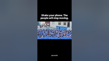 The illusion you’re seeing is called the “Phi Phenomenon” or “Stop Motion Illusion.”#youtubeshorts