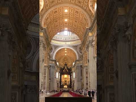 فيديو: وصف وكاتدرائية القديس بطرس (Basilica di San Pietro) - الفاتيكان: الفاتيكان