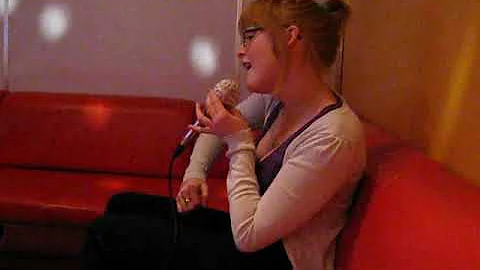 The beautiful, fun and talented Sara Downs doing k...