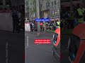 Auto fährt in Menschengruppe in #Stuttgart – Fahrer kommt vor den Haftrichter | #Redaktion #Shorts