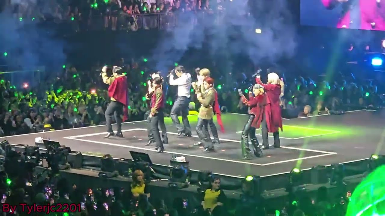 2025 ATEEZ WORLD TOUR [MANCHESTER] (FAN CAM) BOUNCY + WONDERLAND SYMPHONY NO 9