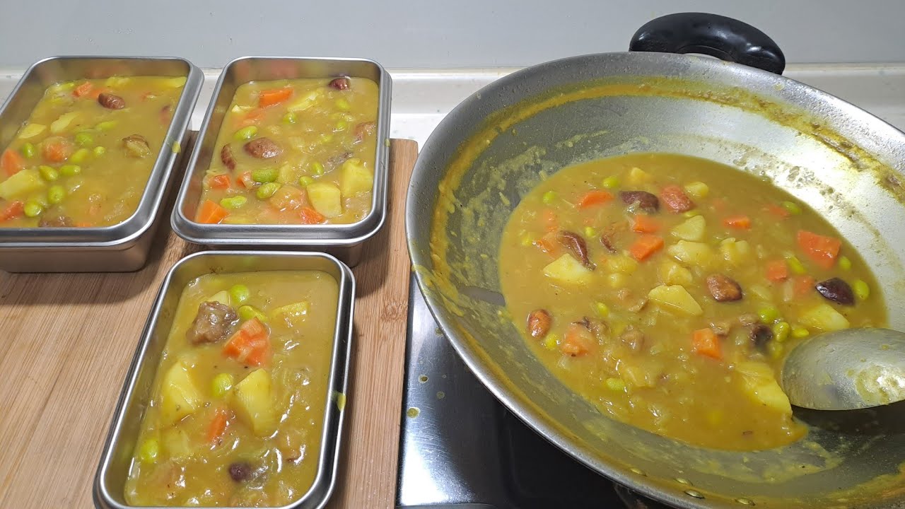 星期六晚上的未深夜廚房show～ 煮咖哩，加加拿大蘋果乾喔！減重第66天。