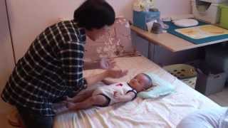 20130507 [4M28D] 專心看婆婆表演大西瓜