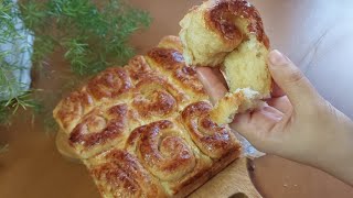 This is the most useful trick I have ever seen😋 Pour the milk into the finished dough