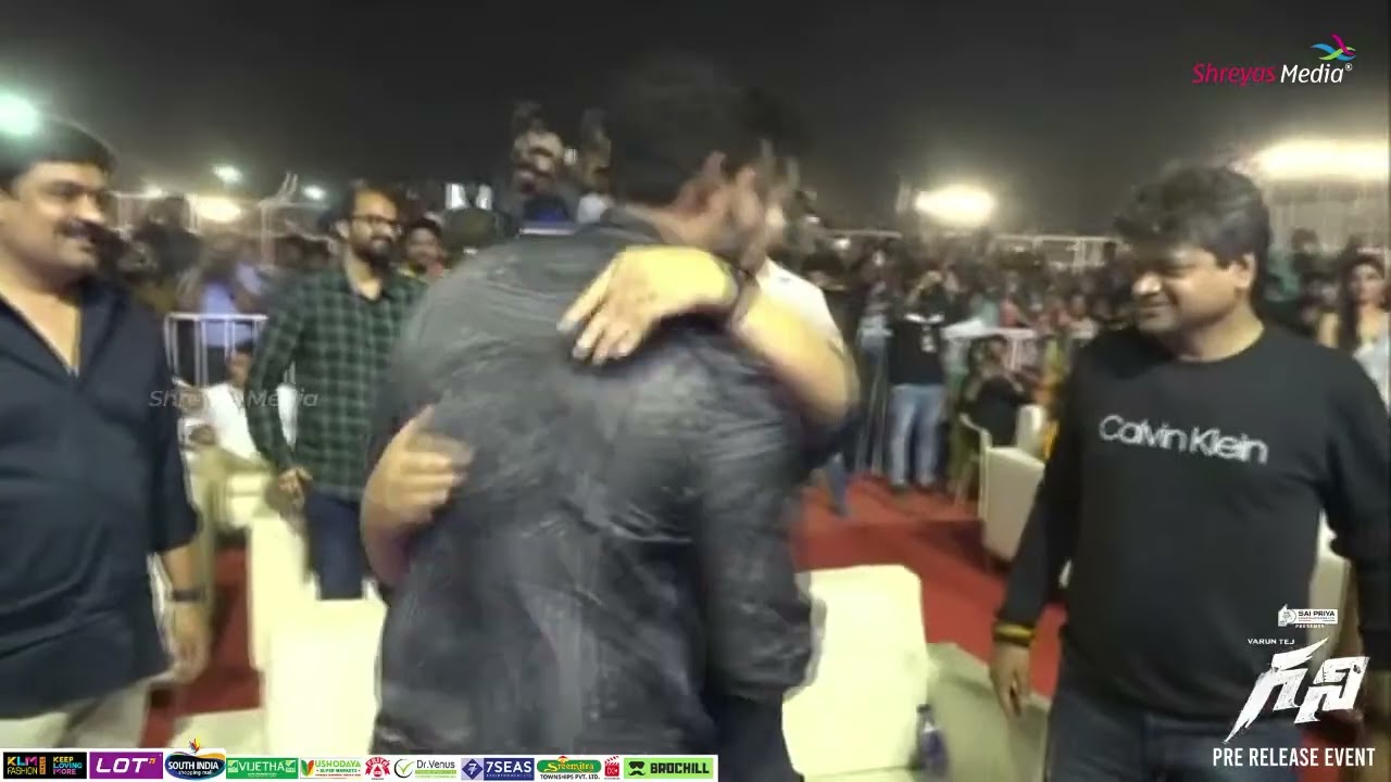 Ghani "Varun Tej" Powerful Entry @ Ghani 🥊 Pre Release Event | Shreyas Media