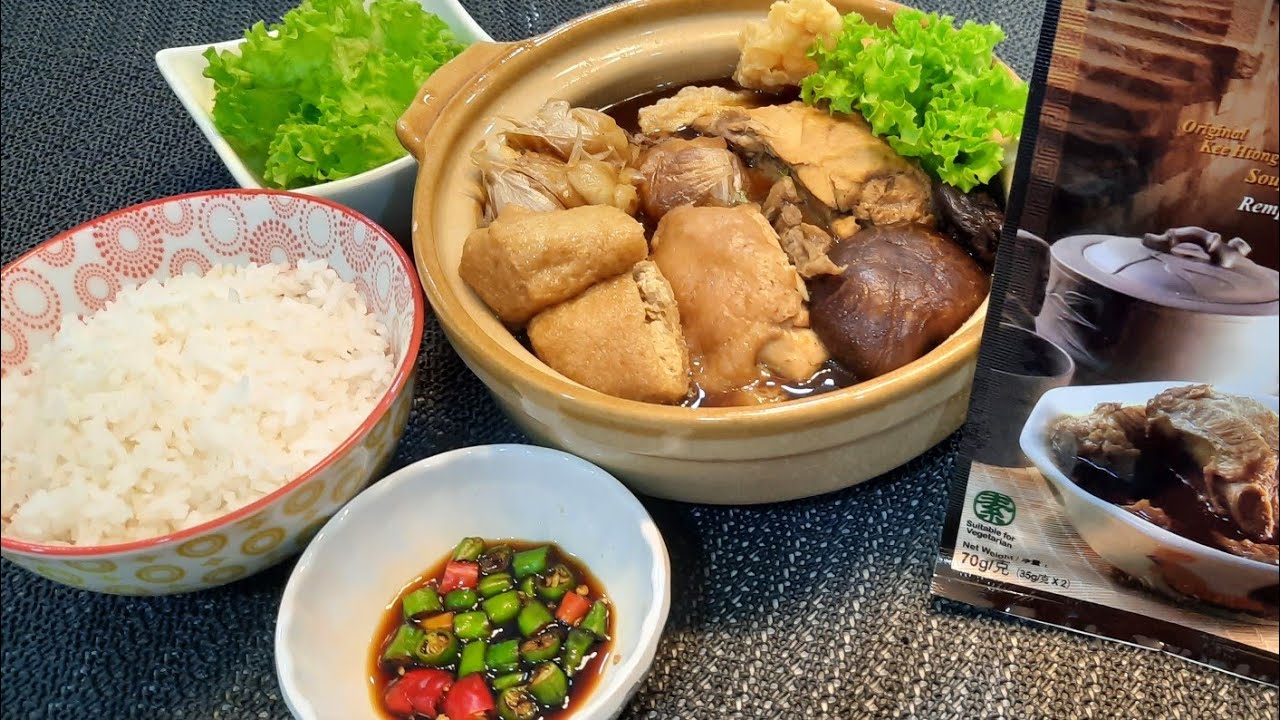 Claypot Chi Ku Teh. Chinese Chicken Herbal soup