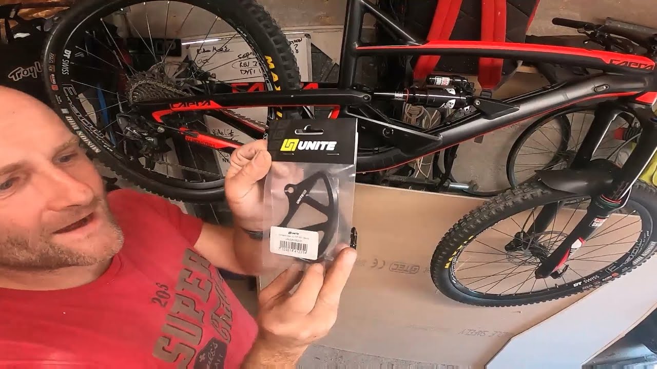 Unite Co Goodies, Bottom chain guide fitting - YouTube