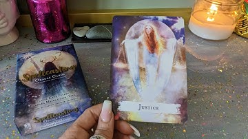 Spellcasting Oracle Cards - Review - Flip Through
