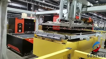 Gantry robot for metal sheet