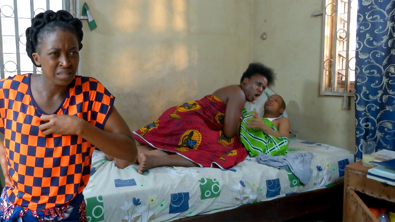 {QUEEN NWOKOYE} WATCH HOW TWO WIVIES FIGHT FOR WHO TO HAVE THEIR HUSBAND #viralvideo #trending