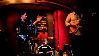 Ede Wright Trio.... Mad Machine 2012