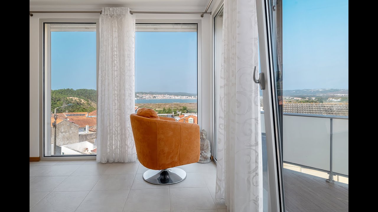 Salir do Porto - Stunning Home with views of the bay