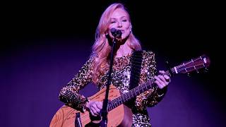 Jewel Performs “Who Will Save Your Soul” LIVE at the 2025 Not Alone Awards