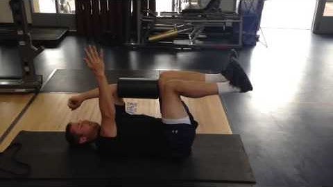 Deadbug with foam roller